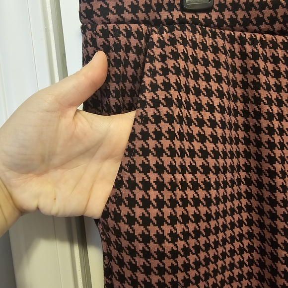 Torrid Pink and Black Houndstooth Joggers - Picture 3 of 10
